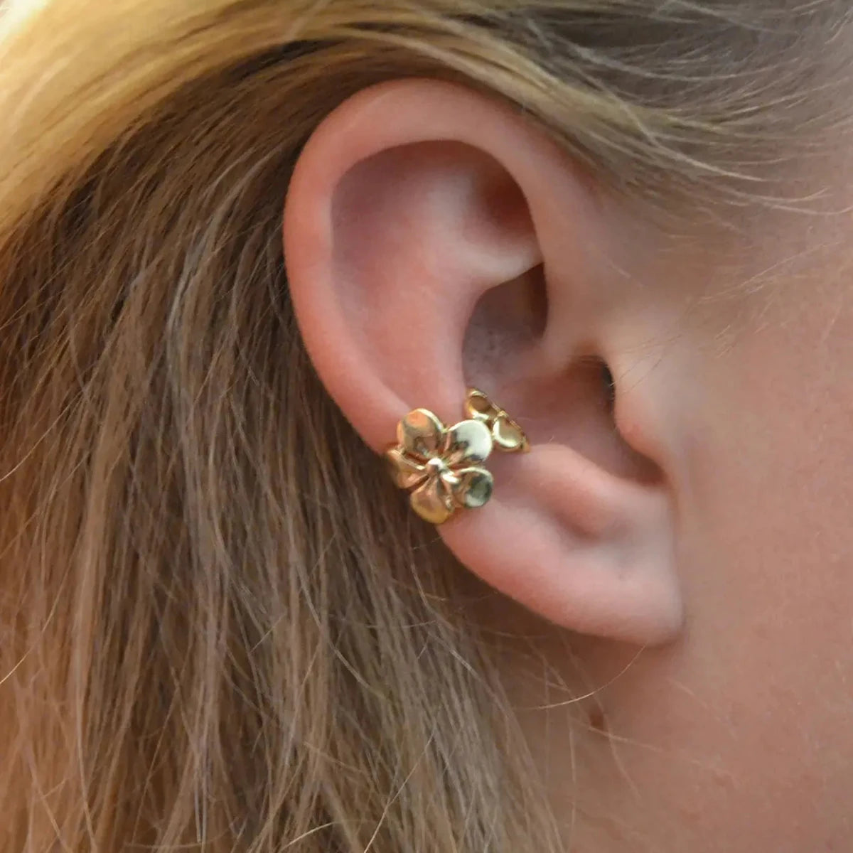 Aria Flower Ear Clip