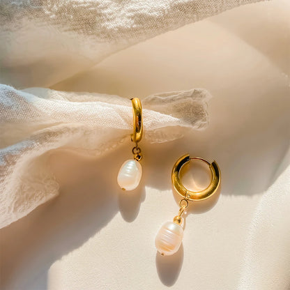 Alaya Freshwater Pearl Earrings