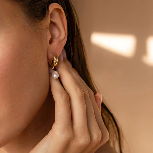 Alaya Freshwater Pearl Earrings