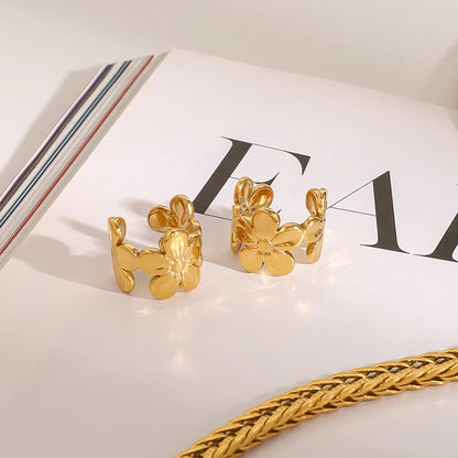 Aria Flower Ear Clip