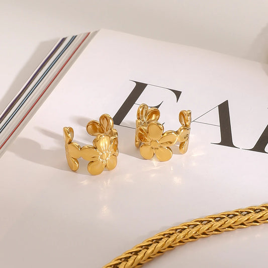Aria Flower Ear Clip